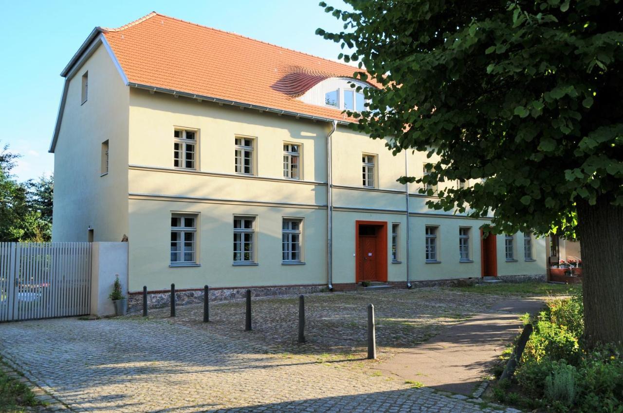 Mirabellenhof - Kleine Ferienwohnung Mit Altstadtblick Biesenthal エクステリア 写真